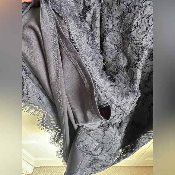 H&M Navy Lace Sheath Dress with Crew Neck and Short Sleeves Size L - Picture 5 of 8